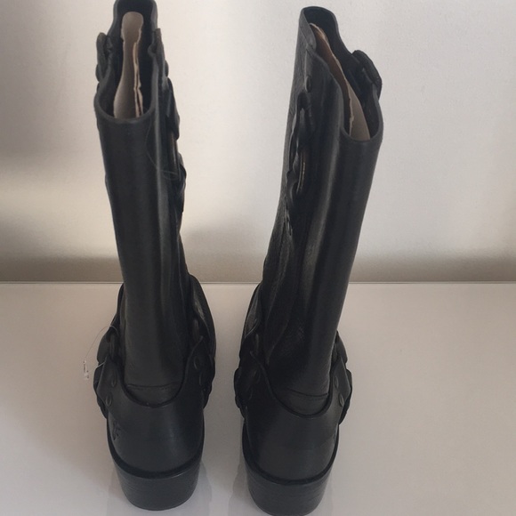 Frye Harness - Picture 6 of 10